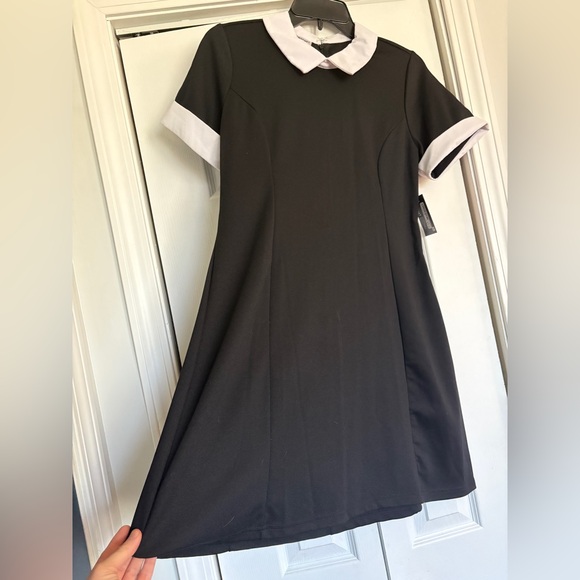 NWT Spirit Halloween Wednesday Addams Peter Pan Collar Dress - Large - Picture 2 of 11